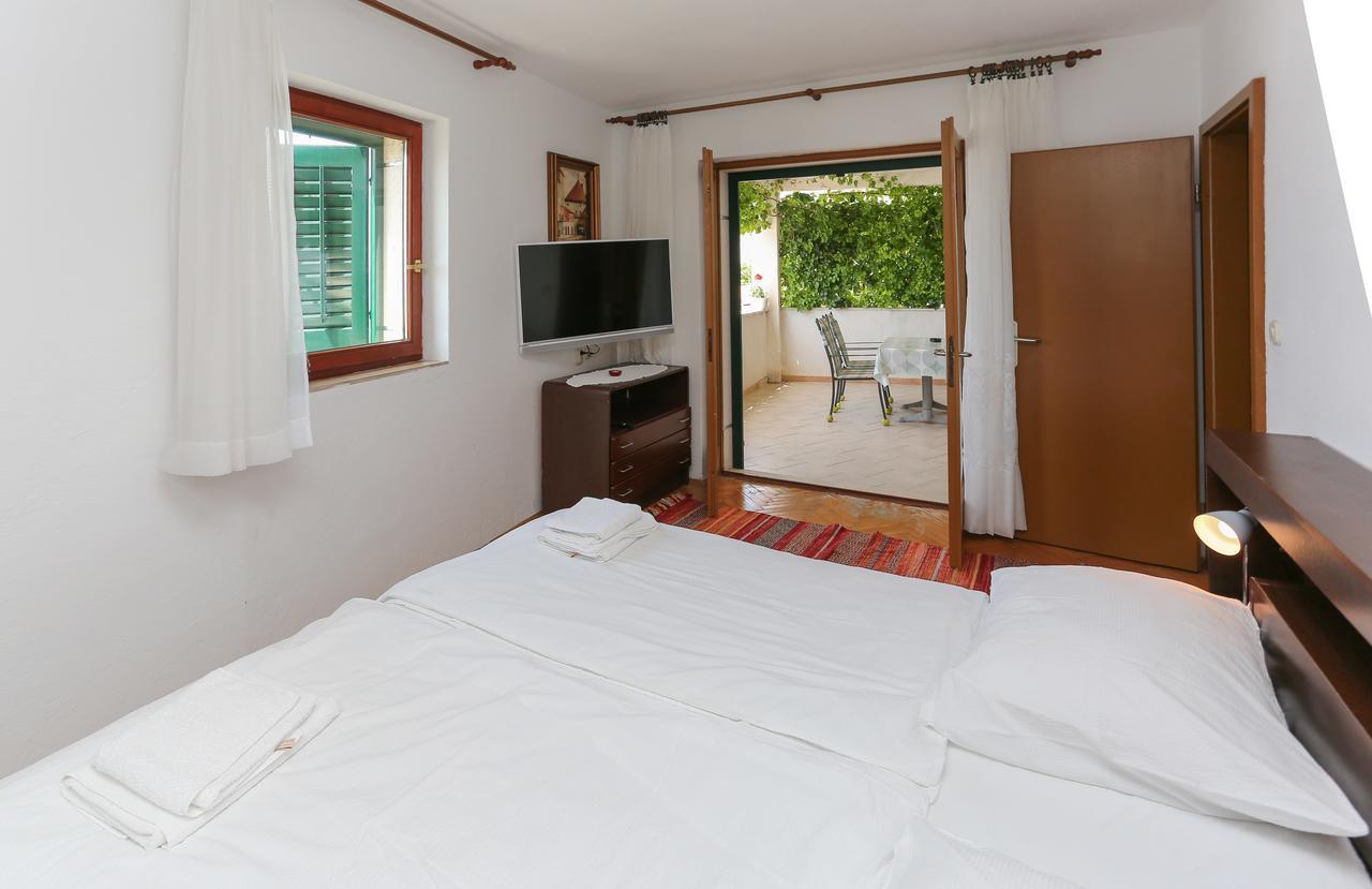 Apartment Laguna 1 Bol Exterior photo
